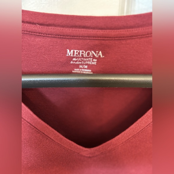 Women’s size Medium Maroon Long- Sleeve T-Shirt - Picture 2 of 2